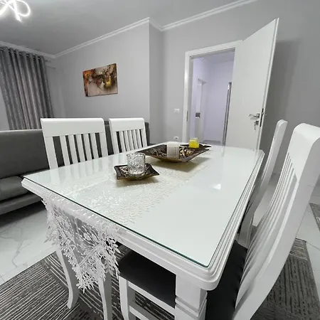 Luxury * Korce